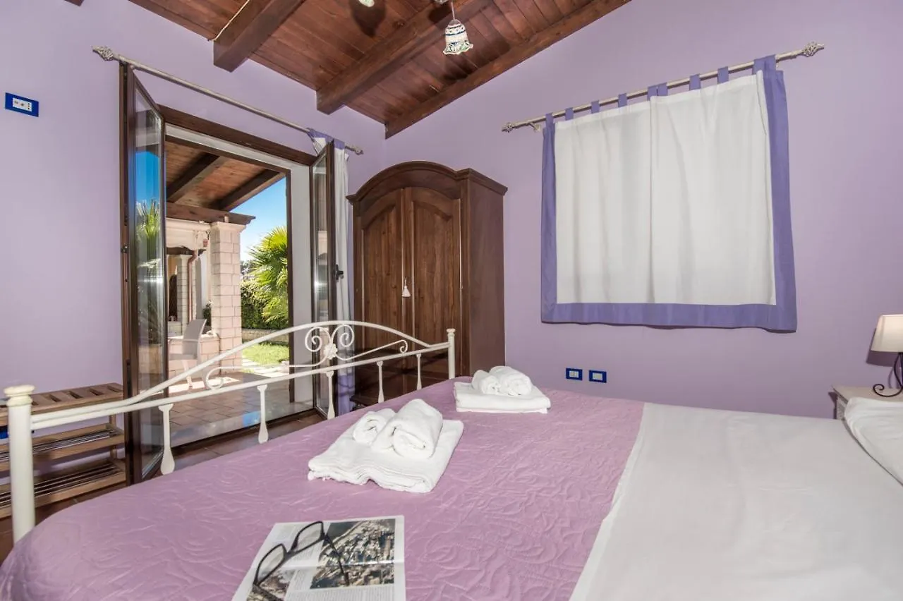 Villa Sajonara Elvira Fontane Bianche Apartment