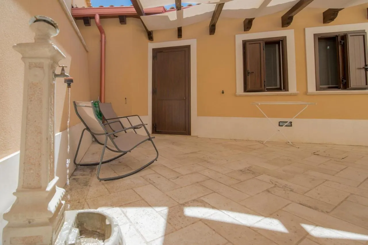 Villa Sajonara Elvira Fontane Bianche 0*,