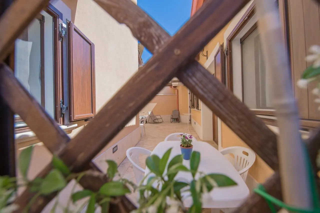 Villa Sajonara Elvira Fontane Bianche Italy