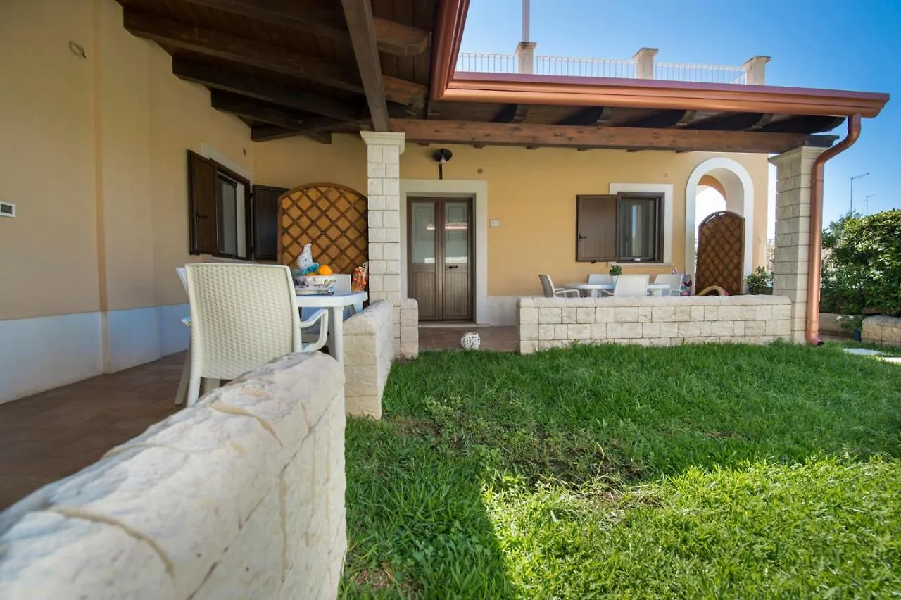 Villa Sajonara Elvira Fontane Bianche 0*,  Italy