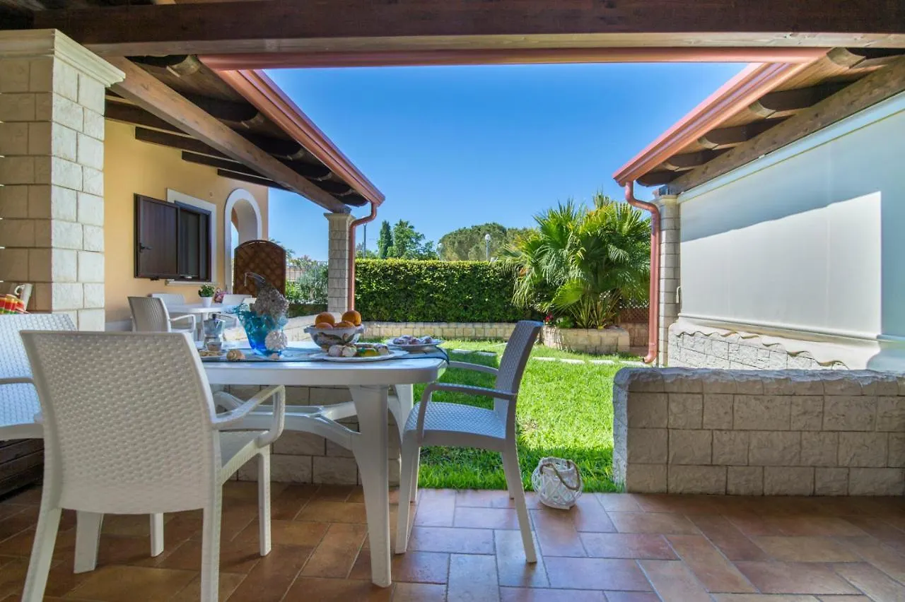 Villa Sajonara Elvira Fontane Bianche 0*,  Italy