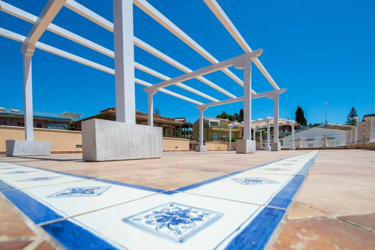 Villa Sajonara Elvira Fontane Bianche Italy