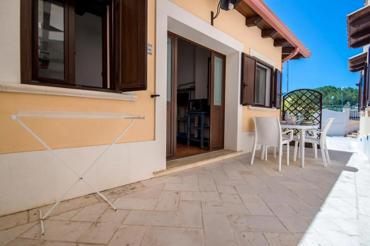 Villa Sajonara Elvira Fontane Bianche 0*,  Italy